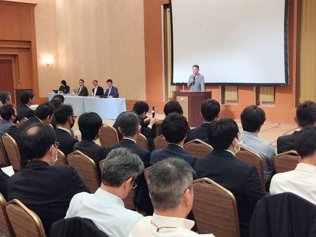 【5月10日(土)】

北海道・東北ブロック別大規模集会
「郵政事業の未来を考える集会」に参加をさせて頂き、
国政報告をさせて頂きました。
これからも国政の場から郵政グループの持続性について、
しっかり取り組んで参りたいと思っております。
引き続き、ご支援をお願い致します。
よろしくお願い致します。

#小沢まさひと
#参議院議員 
#立憲民主党 
#jp労組 
#jp労組北海道地方本部 
#jp労組東北地方本部 
#北海道 #東北