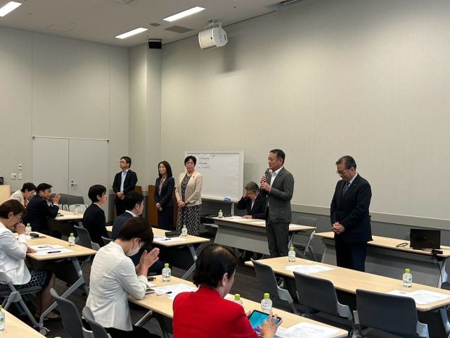【9月25日(木)】

立憲民主・社民・無所属　議員総会・研修会が開催され、水岡会長より参議院役員人事が発表されました。
役員の皆さまからあいさつをいただき、田名部幹事長をはじめ四役が継続して会派運営を担っていくこととなります。
私たちは国会の早期開催を求めて参ります。

#小沢まさひと 
#参議院議員 
#立憲民主党 
#議員総会 
#jp労組