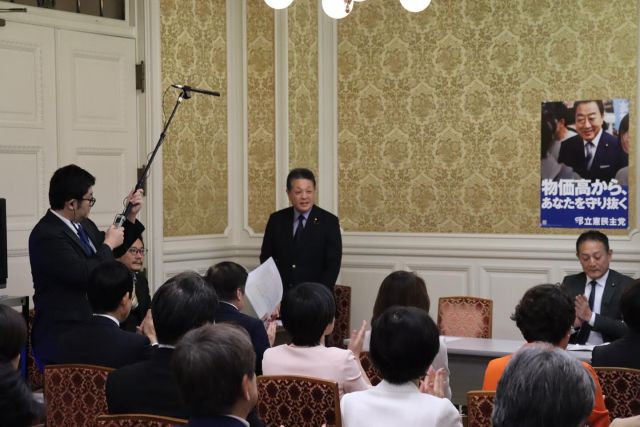 【10月21日(火)】
 
本日より、第219回国会(臨時会)が始まりました。
参議院国対委員長代理を拝命し、本会議前に開催する会派議員総会では司会を務めることになりました。
お昼には、立憲民主党両院議員総会が開かれ、野田代表から首相指名選挙に対する所信が述べられました。
参議院本会議で行われた首相指名選挙では、決選投票の結果、憲政史上初の女性首相が誕生しました。
3か月の政治空白が続きましたが、早急に物価高対策をはじめ、山積する課題の解決に全力で取り組んで参ります。

#小沢まさひと 
#参議院議員 
#立憲民主党 
#jp労組 
#臨時国会