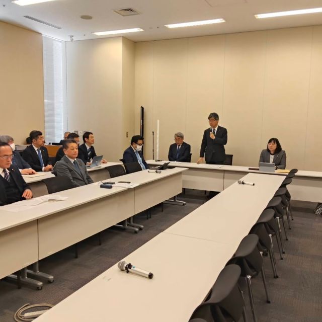 【3月11日（水）】

三党合同 総務部会に出席しました。地方税法等の一部を改正する法律案と地方交付税法等の一部を改正する法律案について法案審査を行い、国会同意人事案件の「情報公開・個人情報保護審査会委員」についても議論をしました。さらに、2026年度NHK予算について、日本放送協会の井上会長より説明を受け、同予算に関する総務大臣意見について総務省よりヒアリングを行い、NHK関係労働組合連合会より意見を聞きました。

#小沢まさひと
#参議院議員
#jp労組
#立憲民主党
#山梨県甲府市