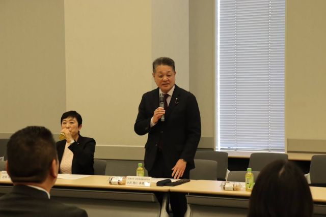 【4月3日（金）】

交運労協政策推進議員懇談会2026年総会に出席し、辻元清美会長を支える事務局長に就任しました。原油高による燃料不足が深刻化し、また働き手不足により、過疎地域における公共交通の維持も大きな課題になっています。安心・安全な交通運輸サービス産業を守るために課題解決に取り組んでいきます。

#小沢まさひと
#参議院議員
#jp労組
#立憲民主党
#交運労協