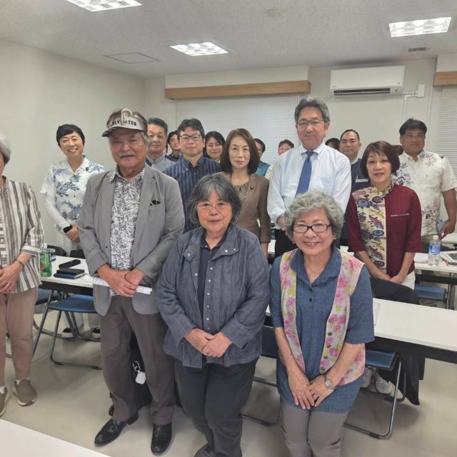 【4月26日（日）から27日（月）】

立憲民主党「沖縄協議会」現地視察に参加しました。
沖縄県連からの要請・要望に基づき、沖縄振興にかかる離島の交通・物流、農業、酪農、医療・介護の現状と課題、および安全保障政策にかかる陸上自衛隊駐屯地の現地実情把握に参加、意見交換をさせていただきました。

#小沢まさひと 
#参議院 
#立憲民主党 
#jp労組 
#立憲民主党沖縄県連