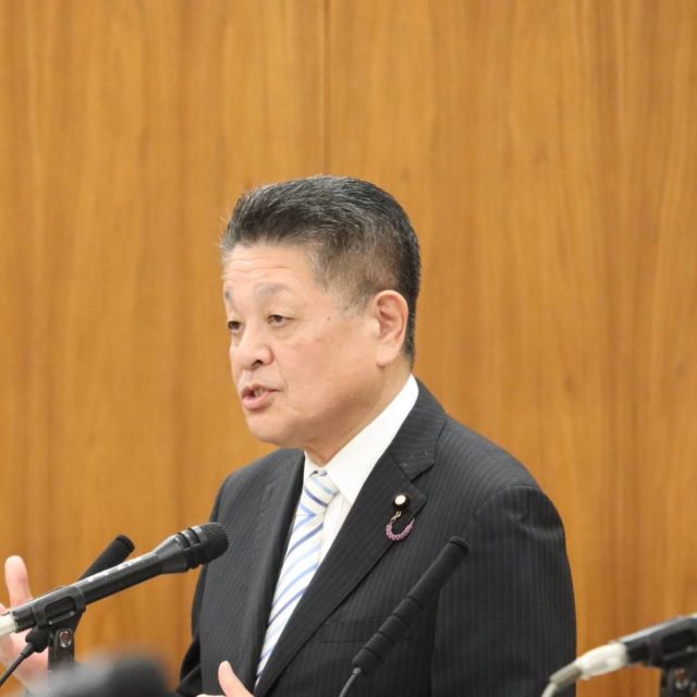 【6月26日（金）】

参議院災害対策及び東日本大震災復興特別委員会では、重要広範議案である防災庁設置法案の審議が行われています。本日は、高市内閣総理大臣に対し、立憲民主党を代表して質問しました。
本来、防災庁設置法に関する法案について総理に問いたかったのですが、補正予算成立時、与野党間で約束をした予算委員会は審議時間が不十分なうえ、党首討論が開催されないことに対して、高市総理に質問しました。総理は「これまでも国会の求めに応じて、委員会に出席し答弁してきました。これからも国会の求めがあれば出席します」との答弁を繰り返すばかりでした。
実際は、防災庁設置法案も今日で質疑終局、採決となるはずのところ、採決が見送られることになり、今後の委員会日程は調整がついておりません。

#小沢まさひと
#高市総理
#立憲民主党
#jp労組
#防災庁設置法