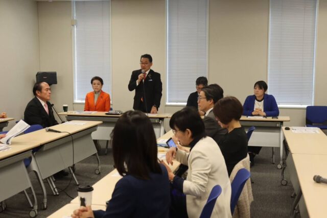 【10月29日（木）】
税調・社保調・財金部会・厚労部会・総務部会・内閣部会合同会議に出席しました。政府の「消費税・支援金」に対する立憲民主党の具体案について、税制調査会/熊谷会長と社会保障・雇用制度改革調査会/石橋会長から説明を受け、議員間討議を行い、了承されました。

#小沢まさひと
#参議院議員
#jp労組
#消費税
#立憲民主党